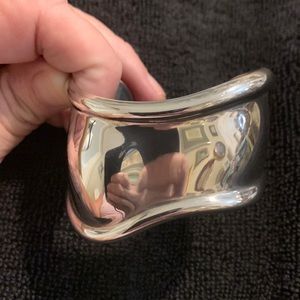 Tiffany & Co Elsa Peretti small bone cuff SS